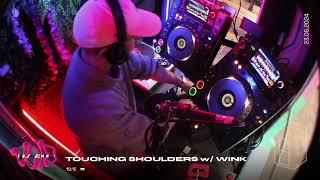 Touching Shoulders w/ Wink || 23.05.24
